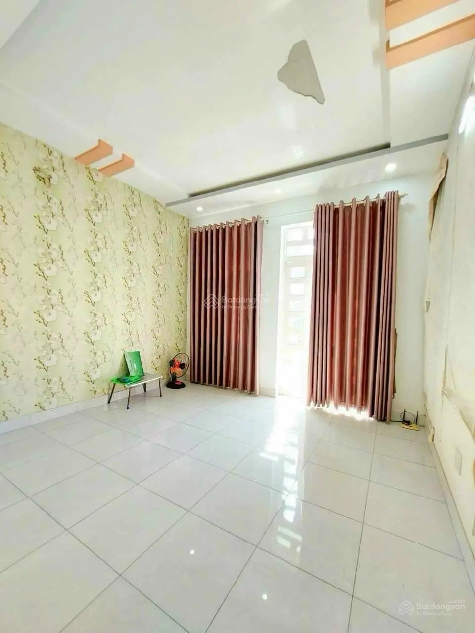 Nhà cho thuê 13tr/tháng đường Út Tịch, gần Vincom Plaza Cộng Hòa 48m2, SHR từ chính chủ, giá 2ty450
