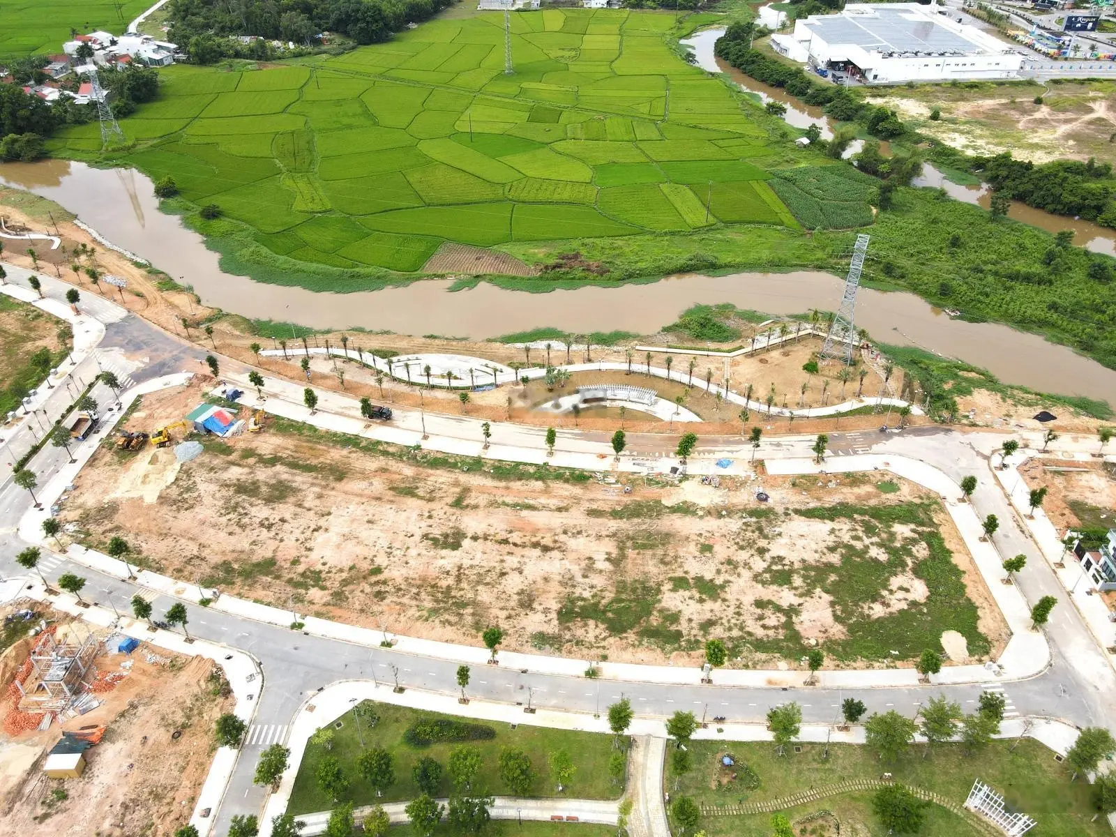 Đất nền biệt thự view sông Dự án Phú Mỹ Quảng Ngãi. Làm việc giá tốt nhất, vị trí VIP