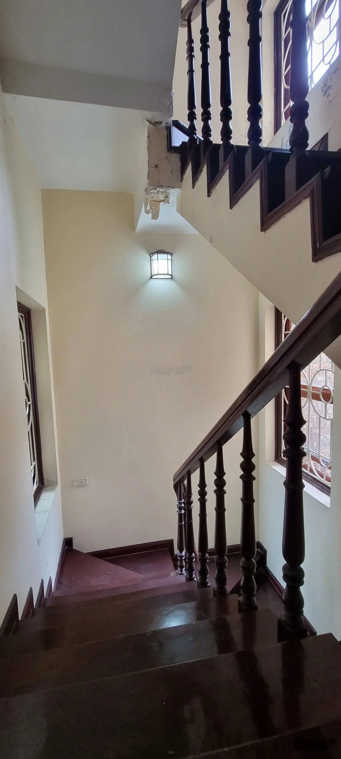 Chính chủ bán nhà 92m2, Phố Quan Hoa - Dịch Vọng, Cầu Giấy, 4 tầng, nhà của thứ trưởng 0976 162 ***