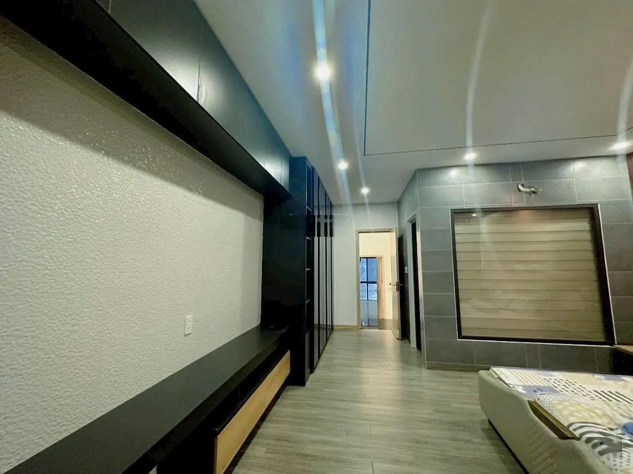 Cc bán nhà đẹp Hồ Phi Tích 3 tầng. Đảo 2. Hòa xuân. Diện tích 100 m2. Giá 6 tỷ tl