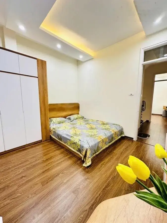 Quá đẹp!!! Chỉ hơn 6 tỷ nhà phố Khương Đình xịn mịn 38m*5T*3.5mMT - oto cạnh nhà cách 5m.