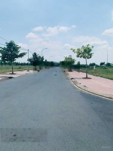 Lô 5x20 đường chính 30m trung tâm hành chính huyện Thủ Thừa