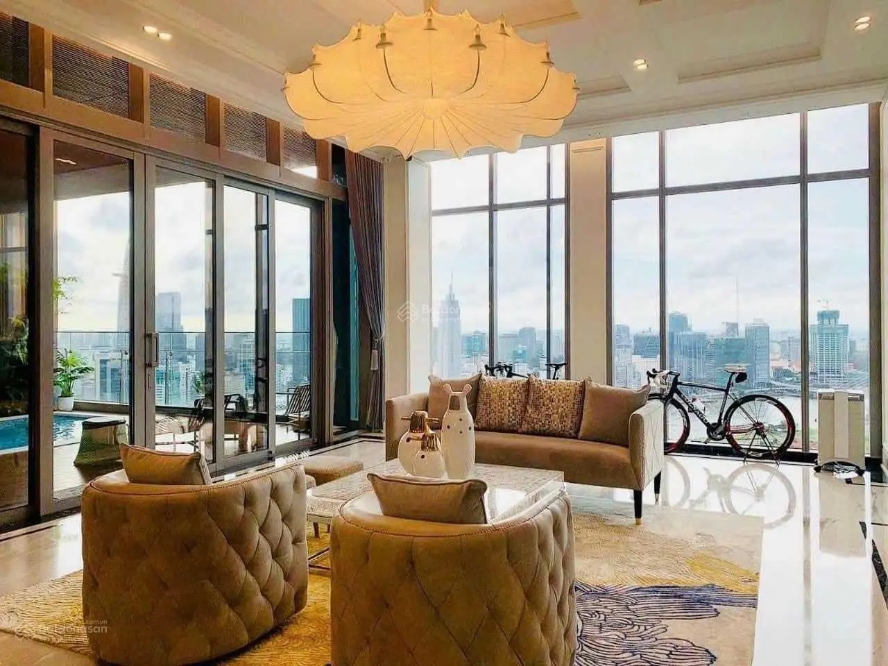 Cập nhật các căn hộ đặc biệt, siêu hiếm 4 PN - duplex-penthouse đang bán. LH: 0708 899 *** Hoàng Phú