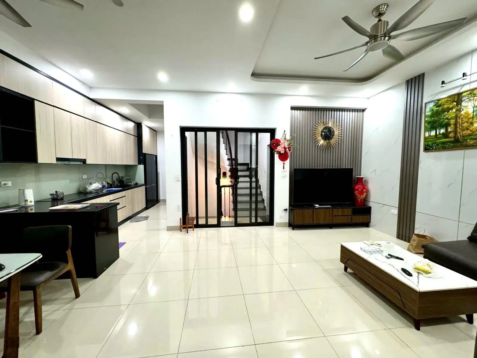Vip! Phân lô Hoàng Sâm, vỉa hè, 2 ô tô tránh, Kinh doanh, thang máy, 2 thoáng, công viên, 65m2*5T.