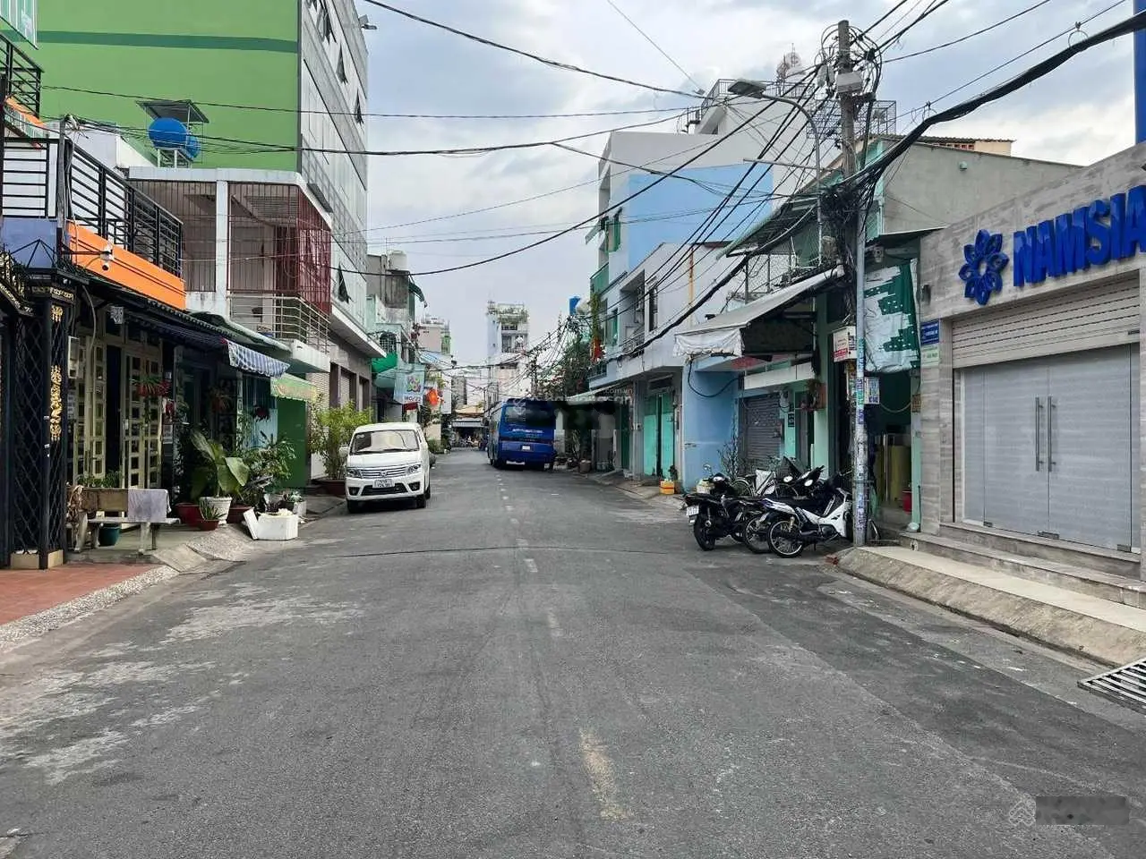 Bán nhà đường 12m thông đường Tô Hiệu dt 4mx14m 2 lầu đúc thật giá 6,8 tỷ