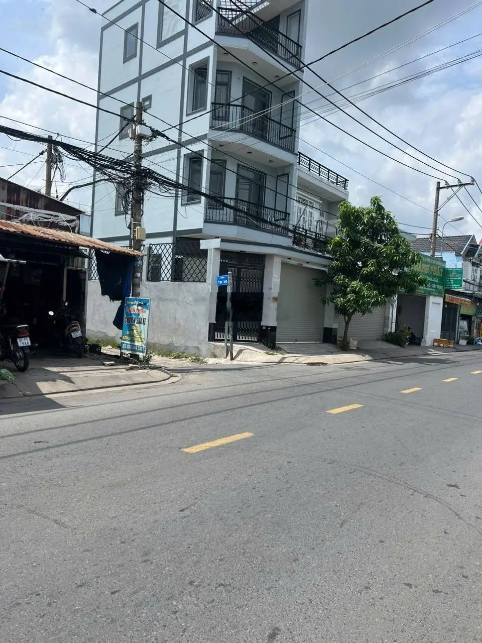 Bán đất thổ cư 7,6 x 26m cách chợ Hóc Môn 500m