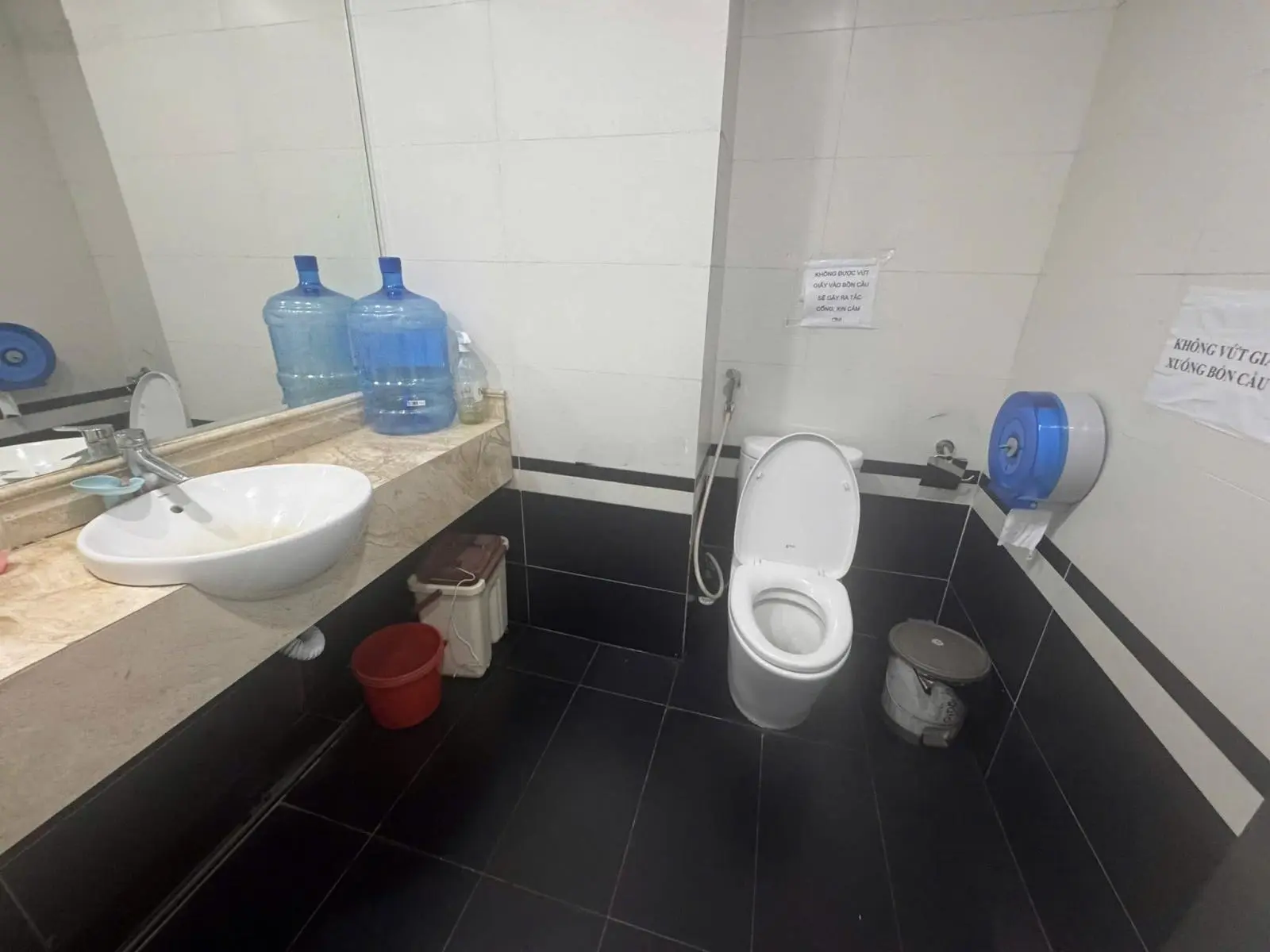 Mặt Phố Bùi Thị Xuân DT 133m, 12 tầng, mt 7.1m Hai Bà Trưng, dòng tiền 3 tỷ 1 năm.