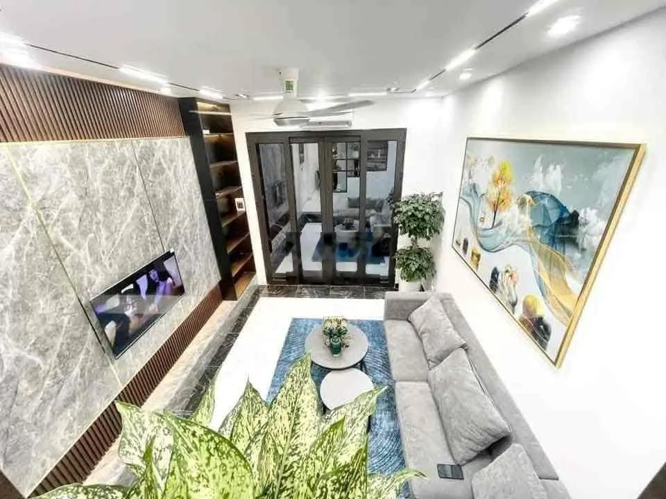 Bán Gấp! Cát Linh, Gần phố, ngõ thông, lô góc, ô tô 35m, 36m2*5T