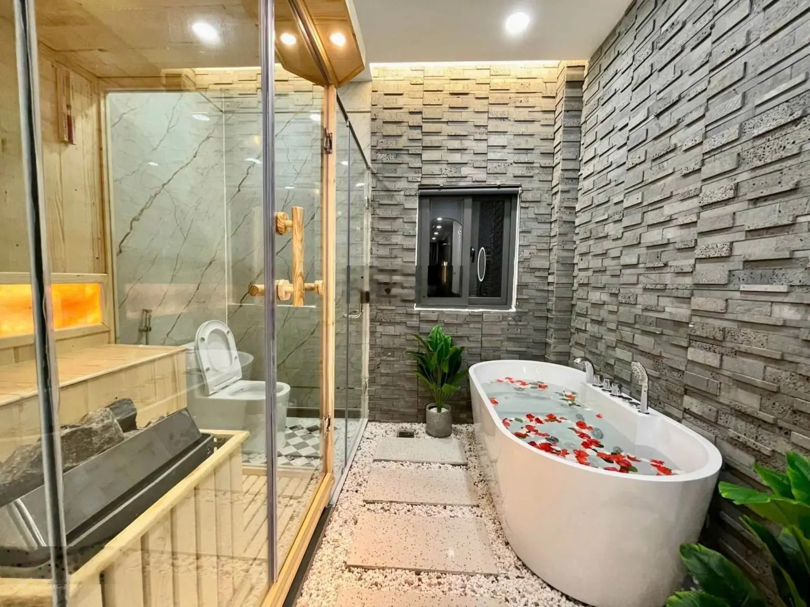 Bán nhà y hình - HXH Quang Trung - ngay gần Hạnh Thông Tây - chỉ 7 tỷ 45