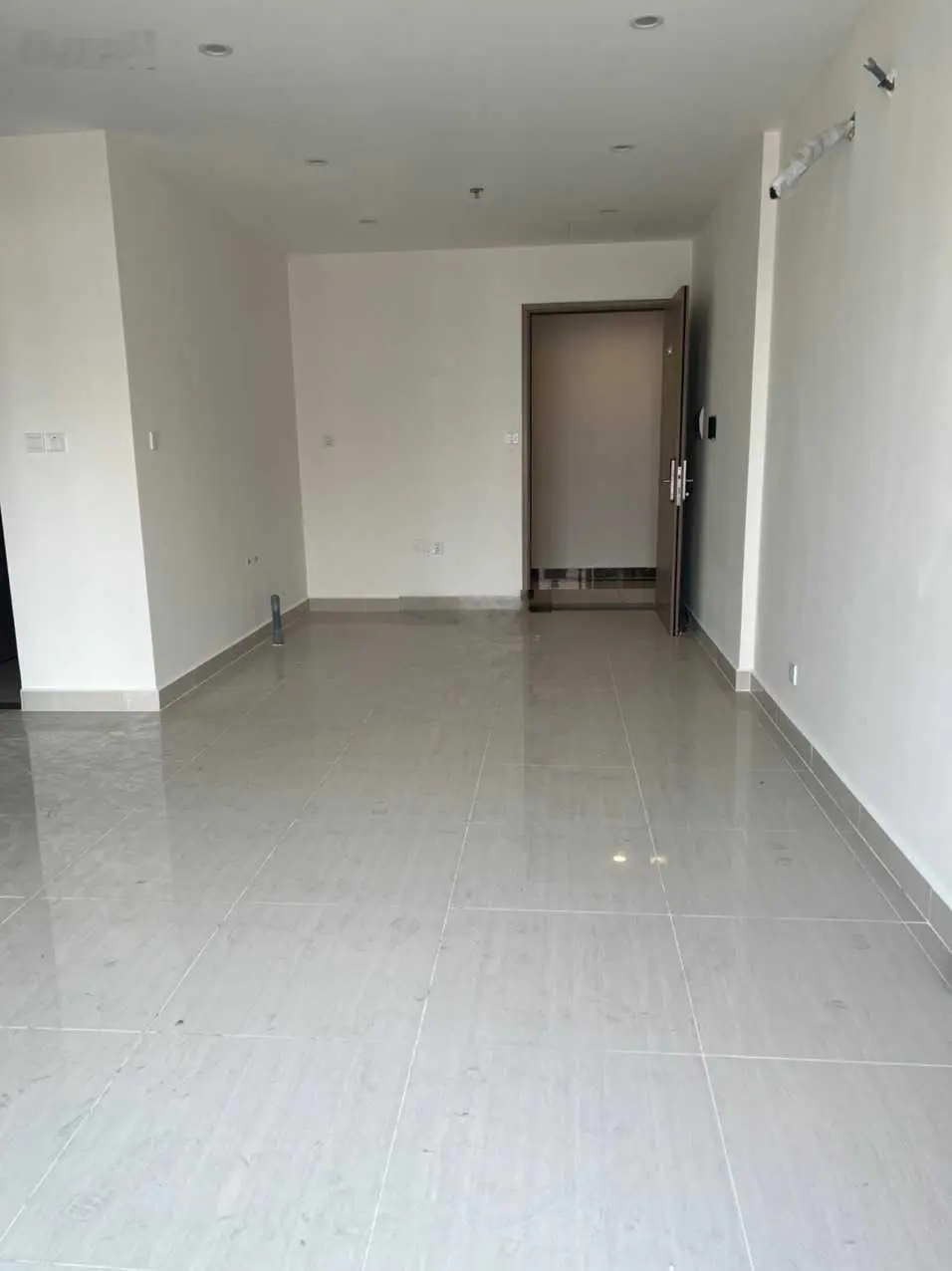 Giá tốt nhất bán 2PN+1,2WC 63m nguyên bản S1 3.330 tỷ BP Vinhomes Smart