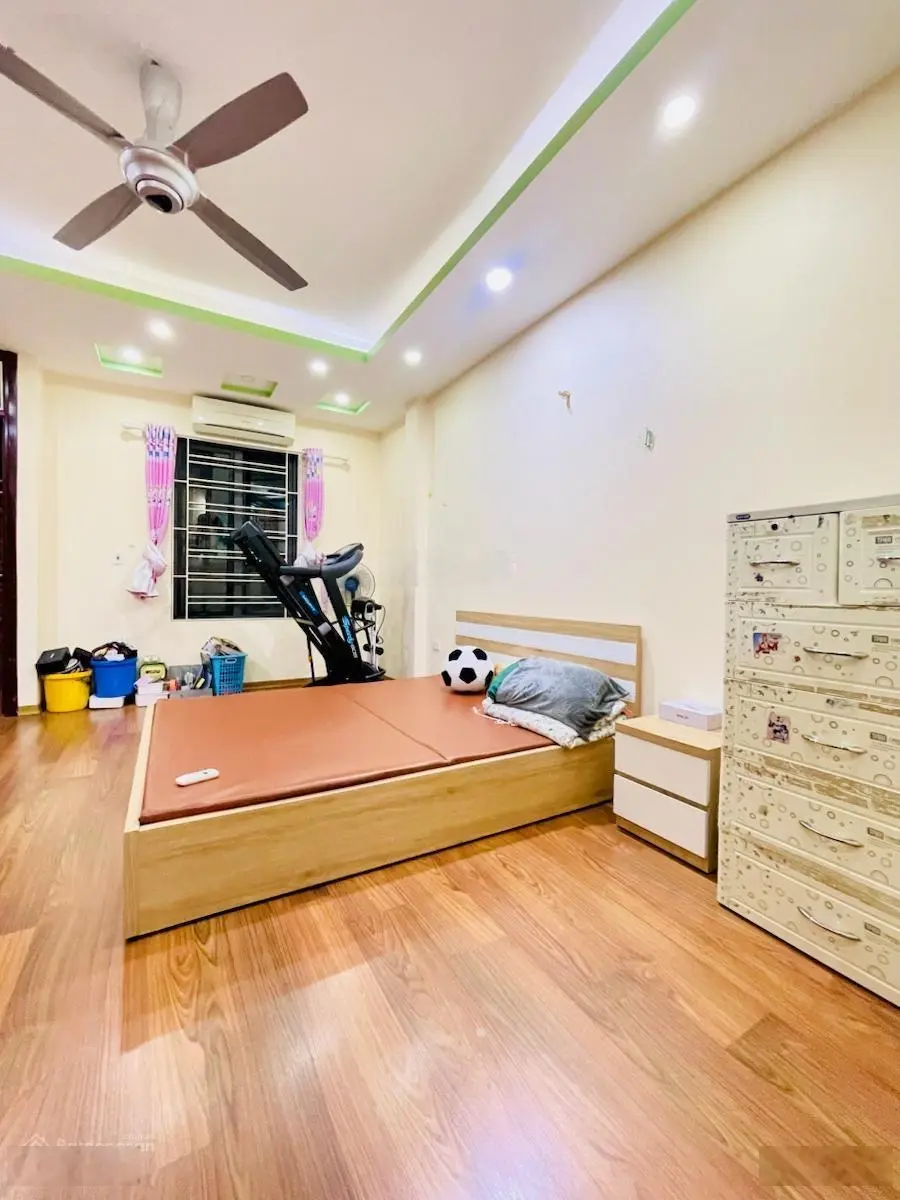 Bán nhà mặt ngõ Kim Hoa, Đống Đa. Ngõ thông, ba gác tránh, cách ôtô vài bước chân. 45m, 3ngủ,mt4.5m