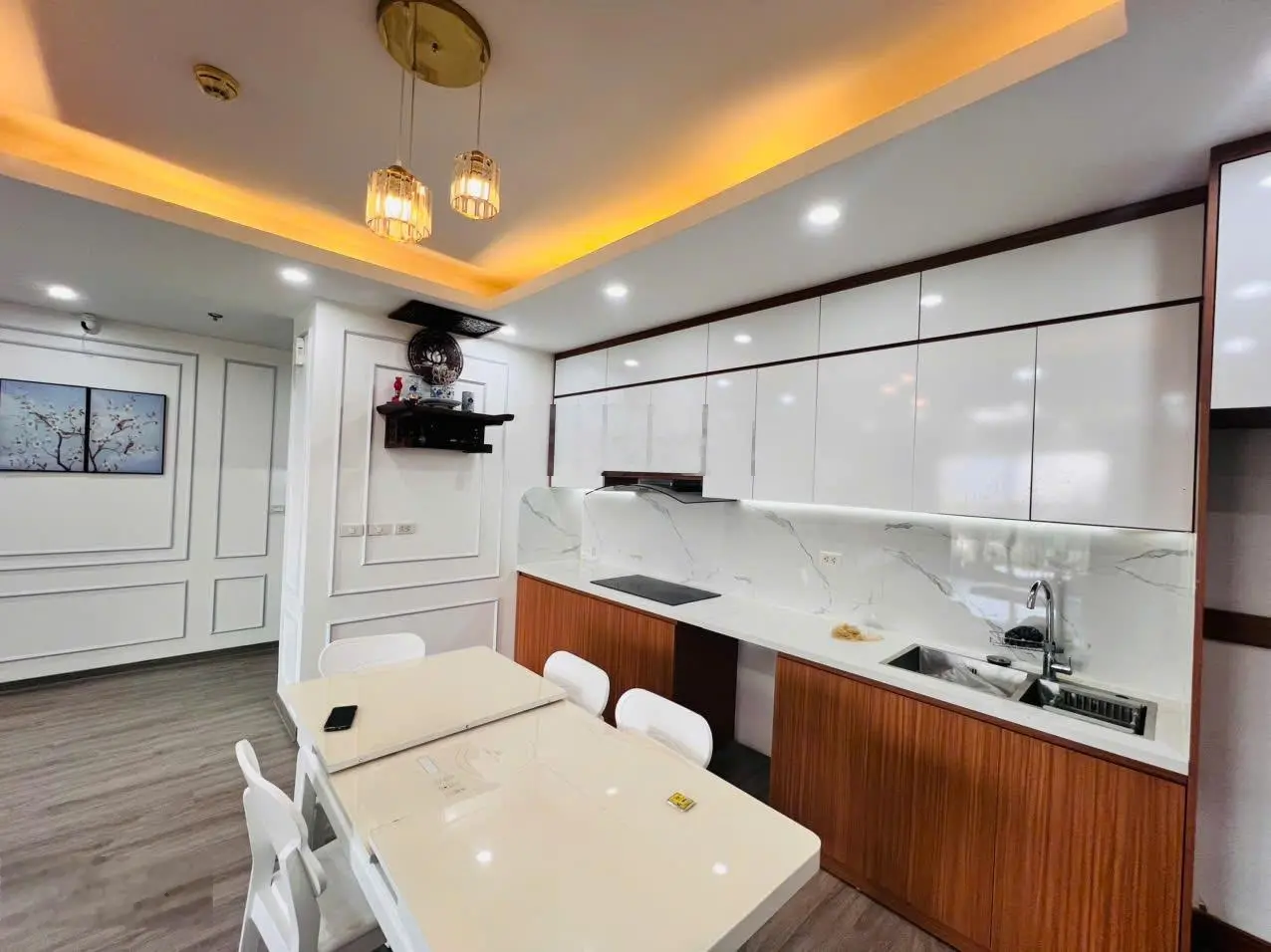 Duy nhất căn 2 ngủ - 2WC DT 53m2 nhà em muốn bán ở tòa Cầu Giấy Center Point, full nội thất