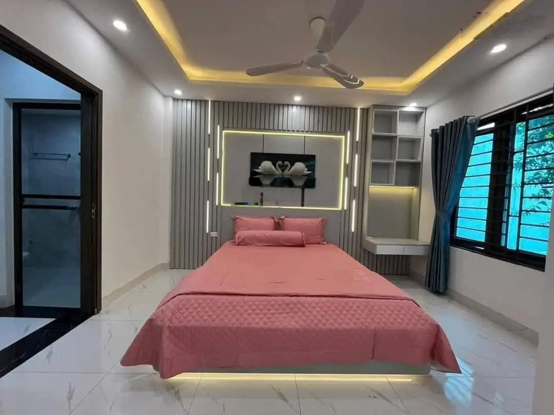 Bán nhà DT 55m2x5T 6PN có ô chờ thang máy, ngõ to gần ô tô