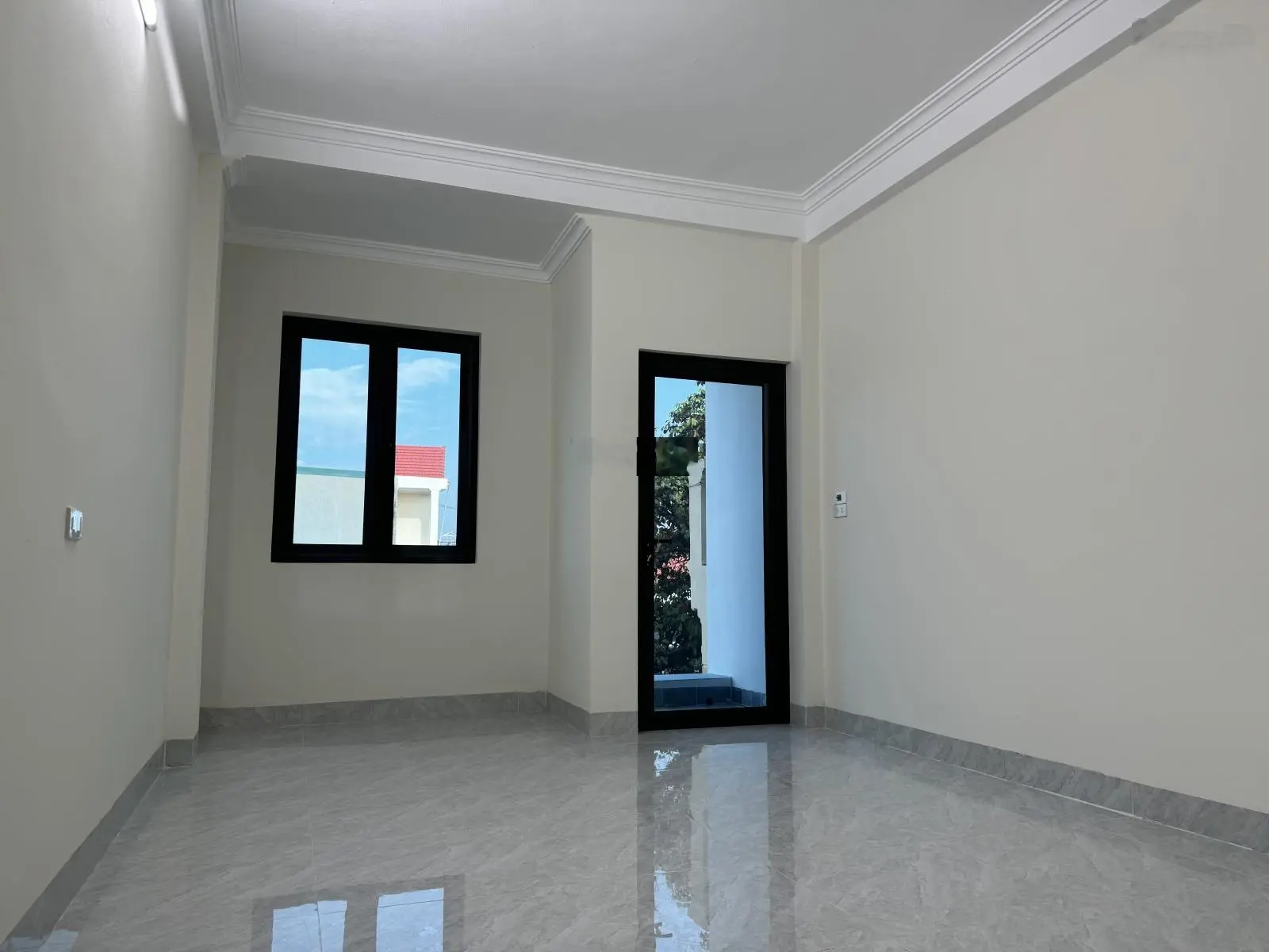 Bán nhà 3 tầng đường Trần Quang Khải, Ninh Sơn, TP Ninh Bình. Thiết kế đẹp, hiện đại, full NT