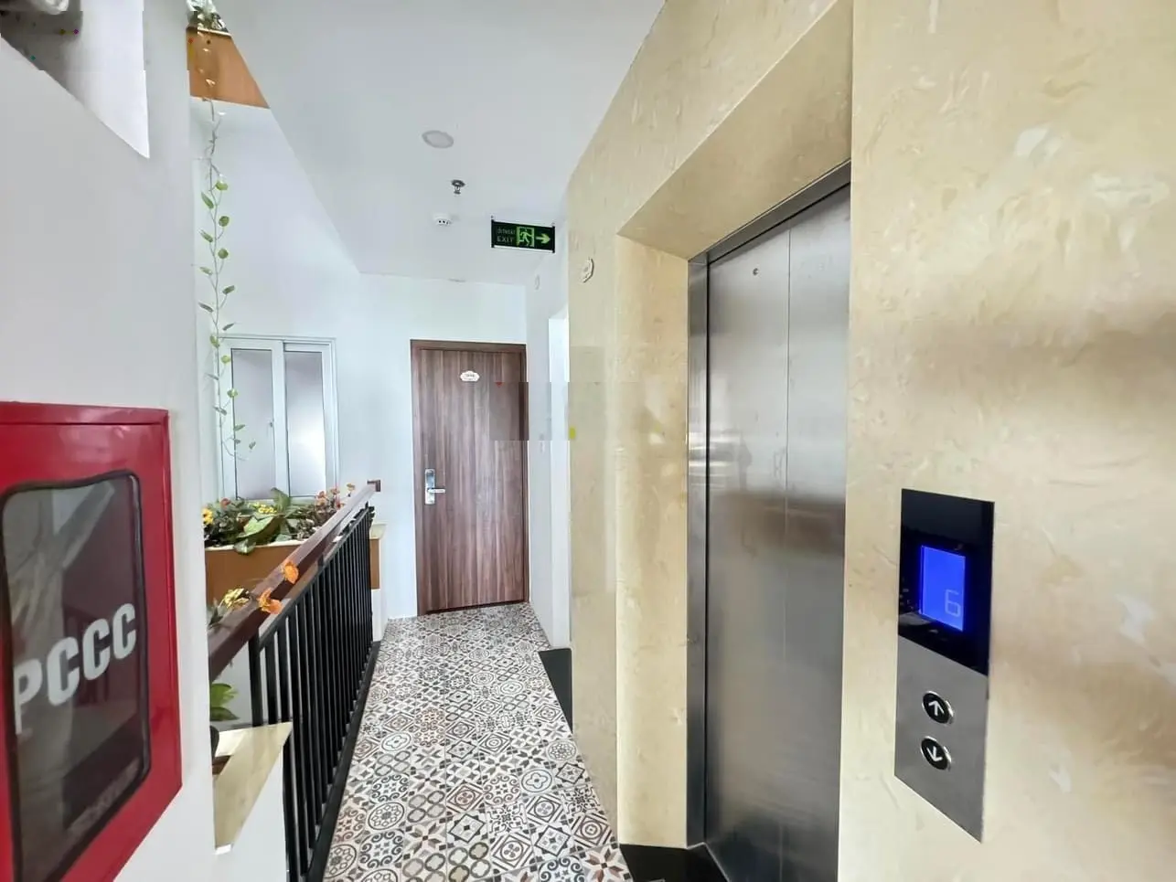 Bán tòa căn hộ 7 tầng dòng tiền 100 triệu/tháng ngay biển Sơn Trà