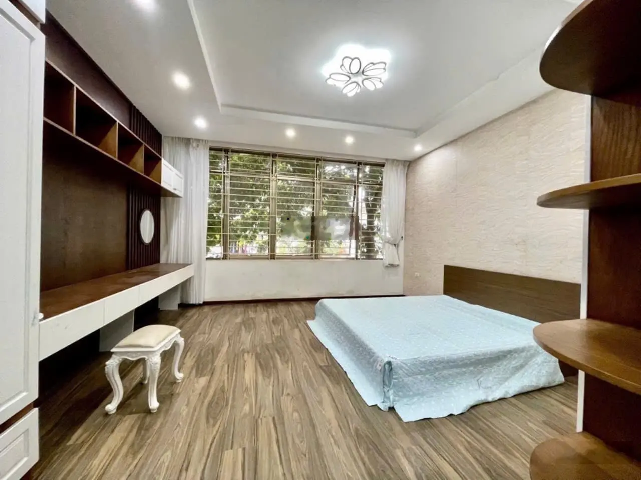 Bán nhà thái thịnh- đống đa dt 55m*4 tầng mt 4m