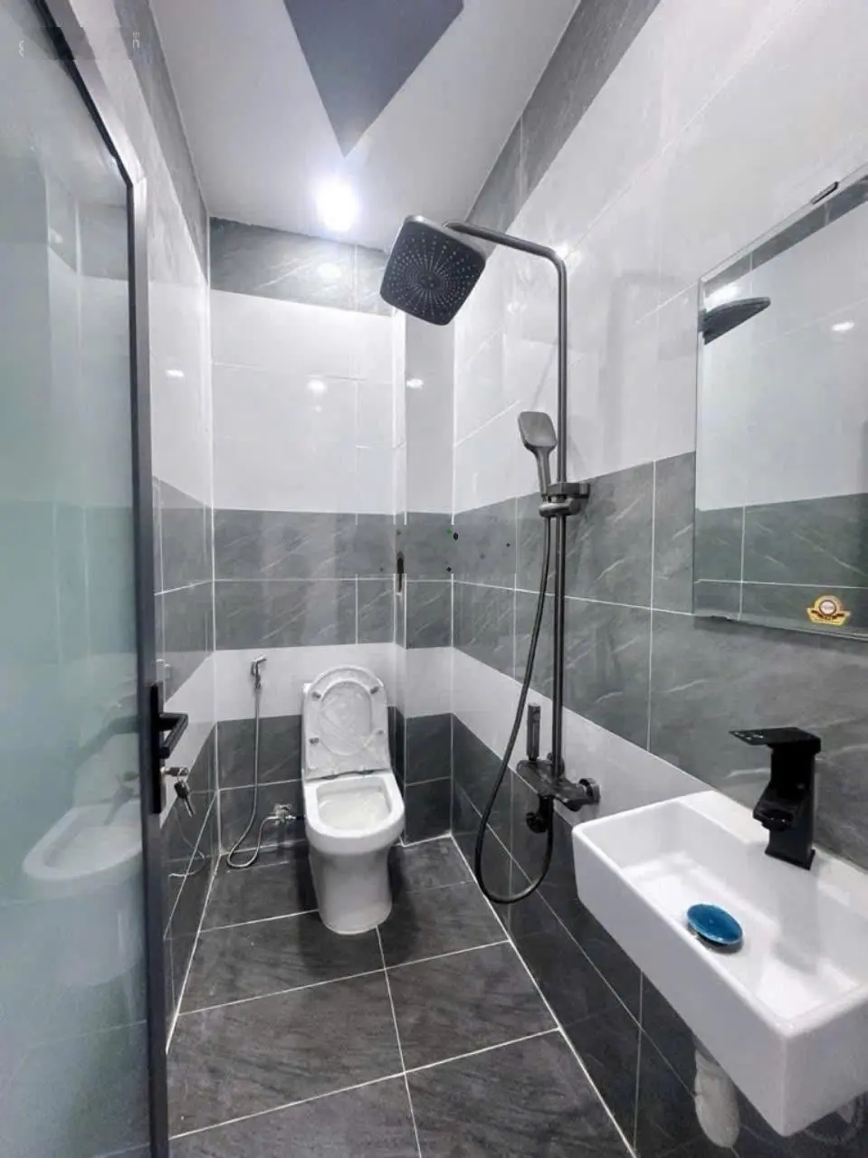 Nhà Mới Sang Đẹp 52m2 3TẦNG 4.8Tỷ Q7 P.Tân Phú