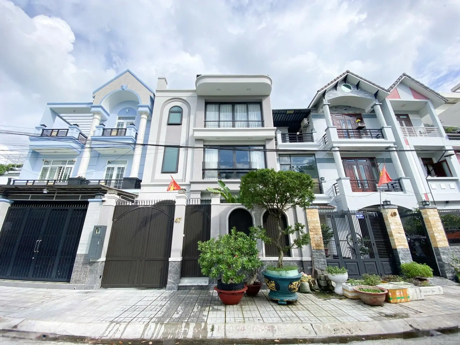 Hiếm! Chỉ 14,6 tỷ: Nhà đẹp hầm 4 tầng 6x18m mặt tiền Phạm Công Trứ, khu 1 TML - để ở / văn phòng