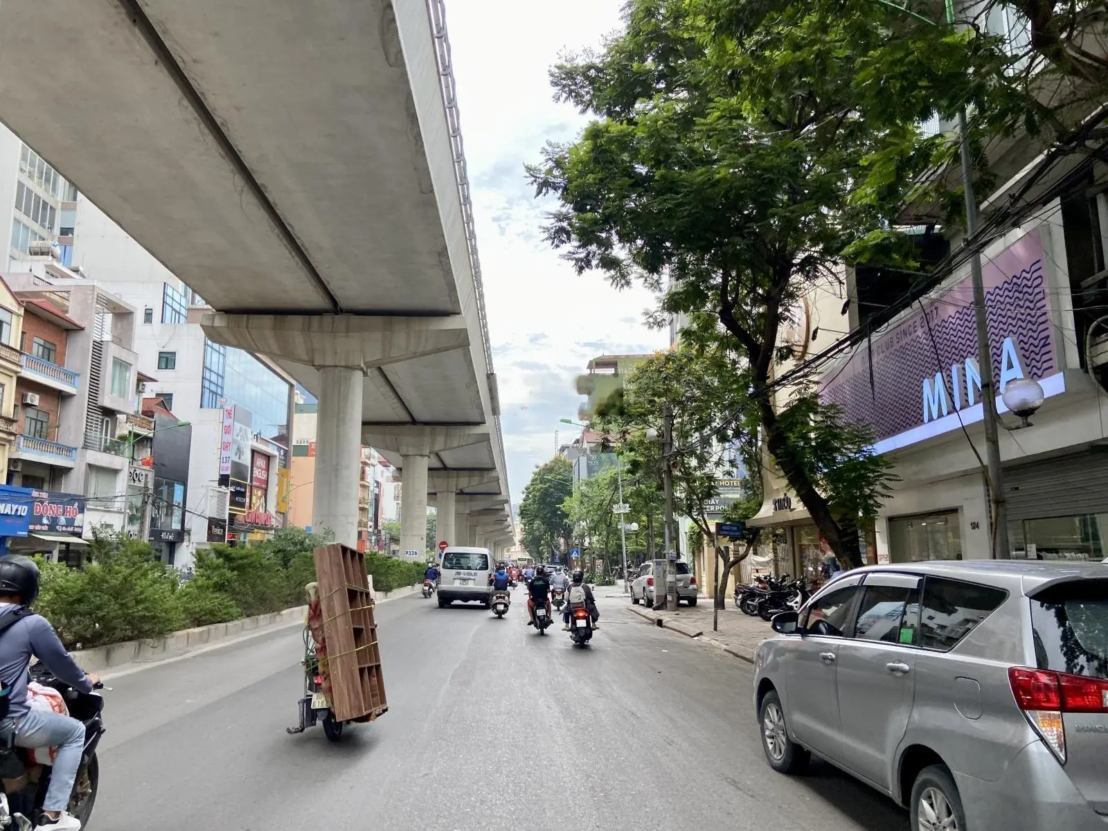 Phố vip. mặt phố cầu giấy 90m2 - 2 tầng - mt: 6m. vỉa hè kinh doanh - lô góc nở hậu. nhỉnh 50 tỷ