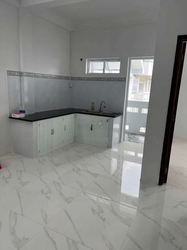 Bán căn hộ chung cư Hưng Phú-70m2, tầng 4, 2 phòng ngủ.