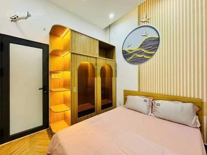 BÁN NHÀ,GIÁ RẺ,NHÀ ĐẸP! hẻm xe hơi Đ.Lê Thị Bạch Cát,Quận 11,Giá:1tỷ970,DT:35,5m2.SHR.LH:0906 527 ***