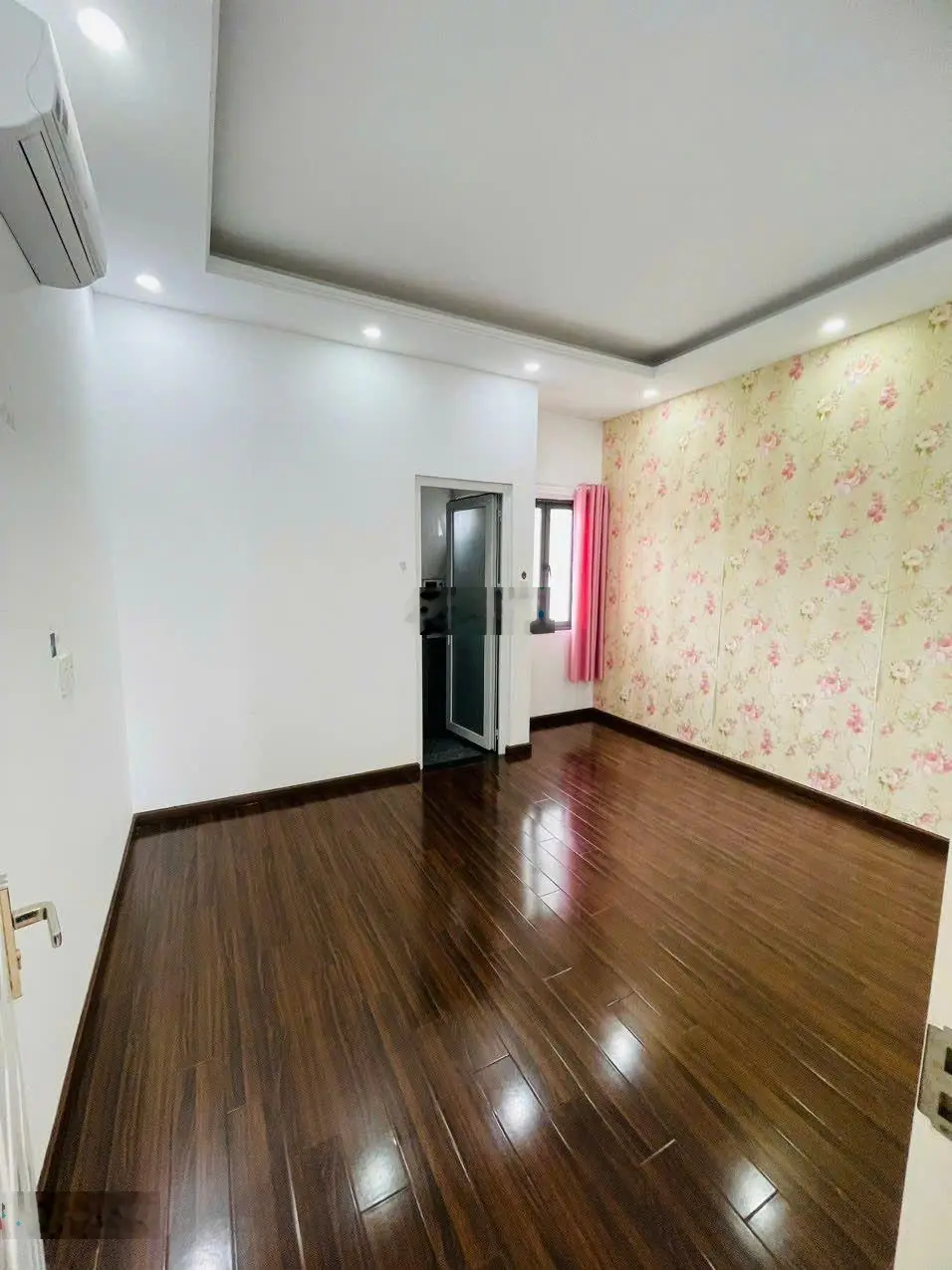 Bán nhà 4x13m,3 tầng,hẻm xe hơi 6m. Quận 7. Chủ 6.8 tỷ. Đường Huỳnh tấn phát, sát Phú Mỹ Hưng
