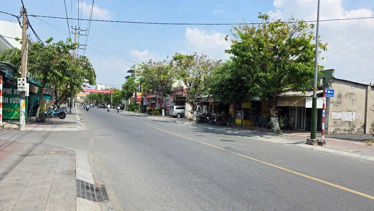 Nhà 3 mặt tiền Trần Hưng Đạo, 370m2 phường Đông Hoà, thành phố Dĩ An, Bình Dương
