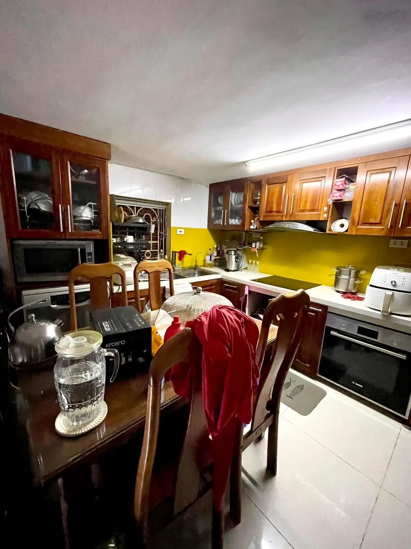 Bán Nhà phố 8/3 , Hai Bà Trưng . DT 54m2 6T Mặt tiền 12m. giá : 16 tỷ. LH :0383 426 ***