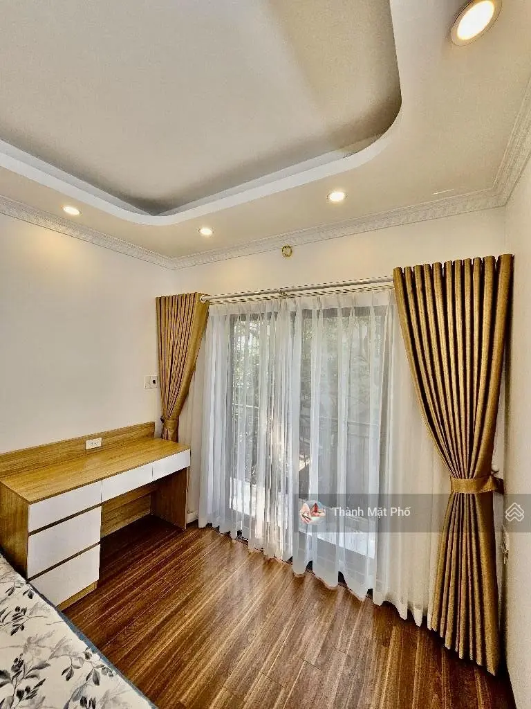 BÁN NHÀ PHỐ TRẠM, LONG BIÊN 45m2 4T 6.68 tỷ. Hiếm! Nhà mới, 5 ngủ, ô chờ thang máy.