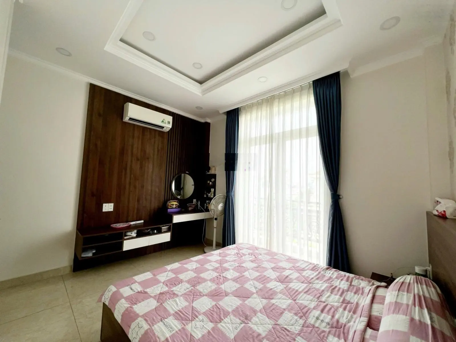 Ngay Phạm Văn Đồng, Hiệp Bình Chánh, 5 tầng, 56m2, hẻm oto tải 8 m, sổ hồng riêng, chưa đến 9 t.y