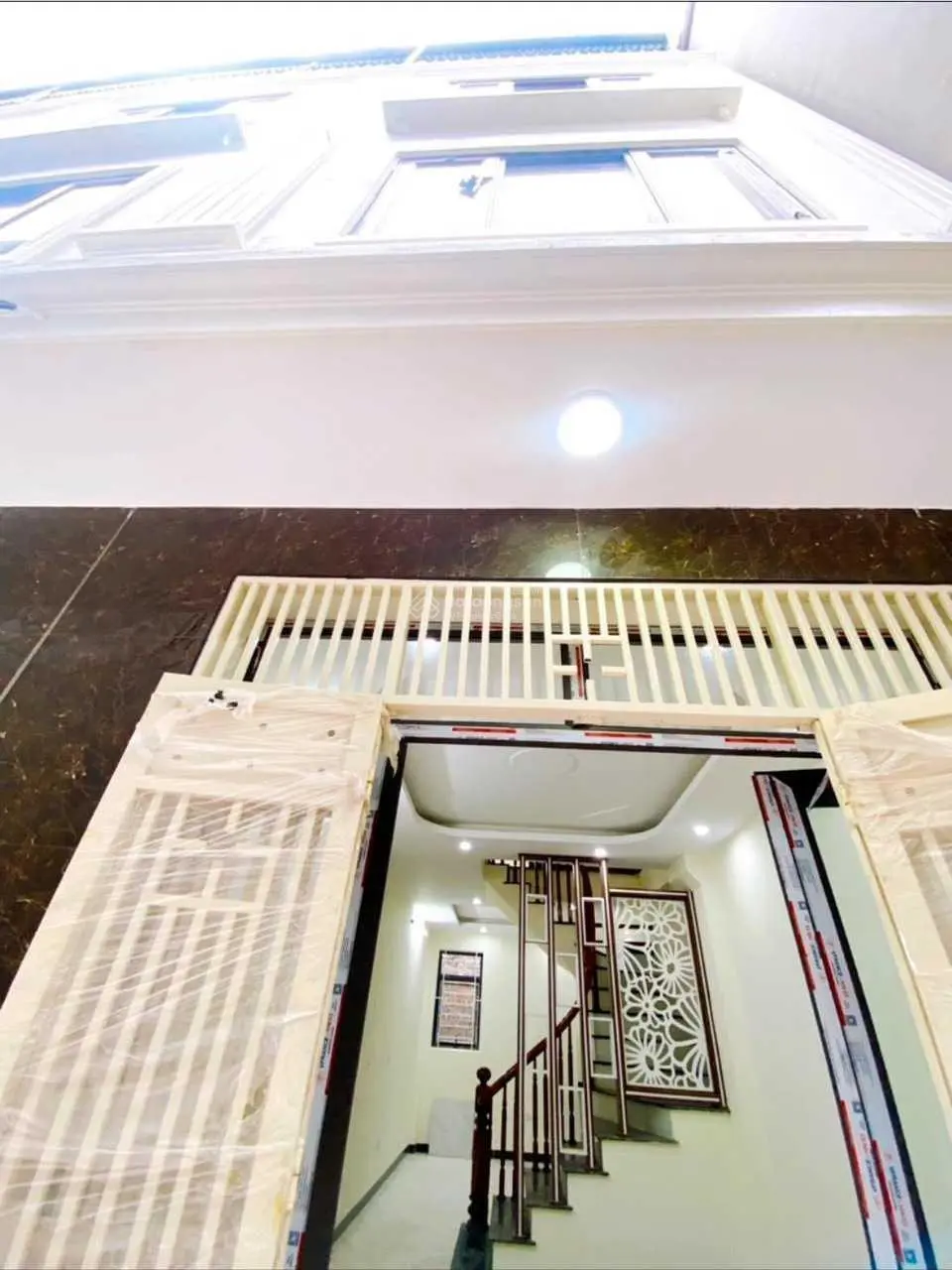 Cc mở bán 5 căn phố Giang Chính cách cầu Mai Lĩnh 600m, giá chỉ 2.15 tỷ, 40m2