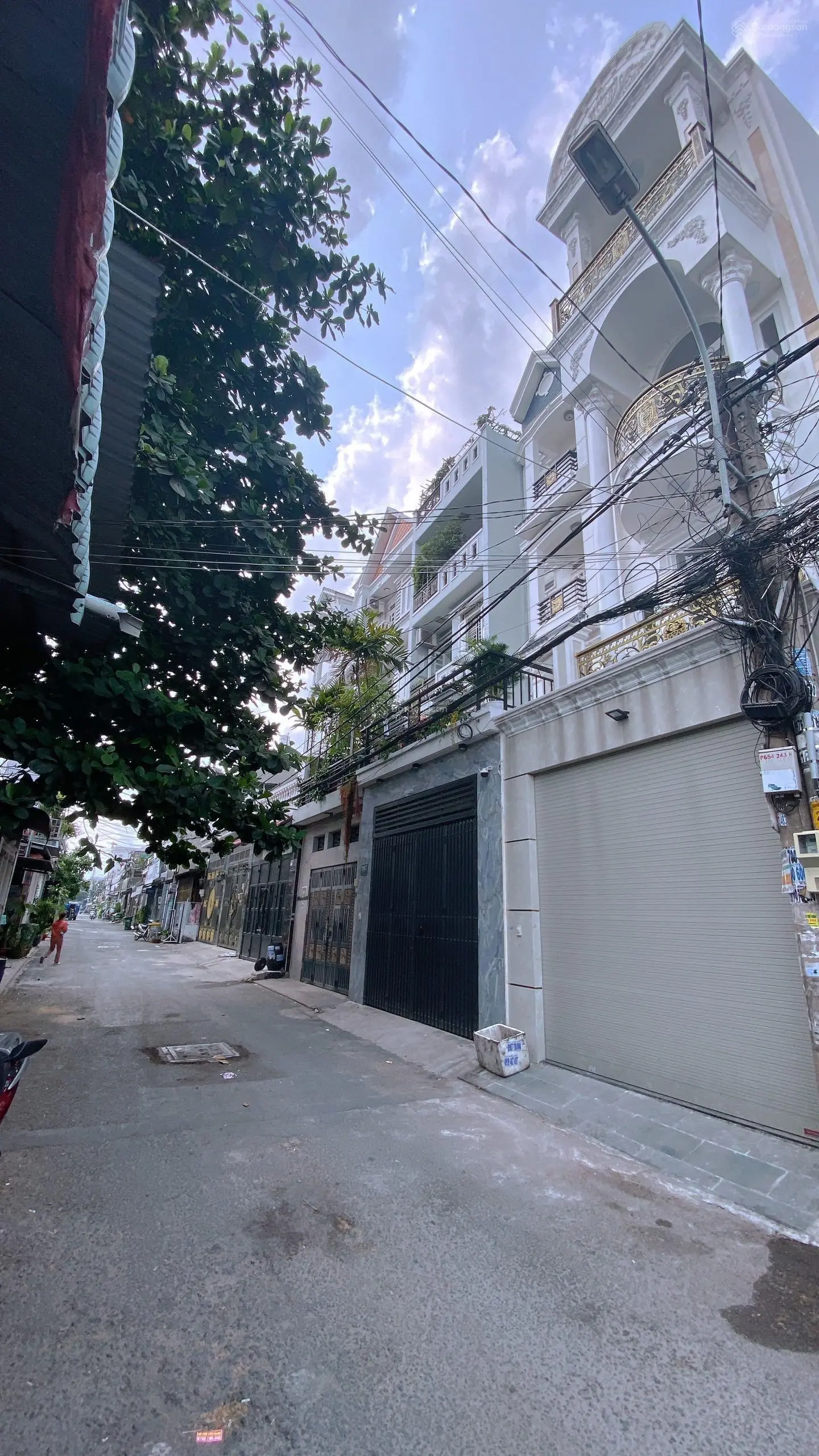 Bán nhà MT mới 100%, 4x18m, 4 lầu, 6tỷ5 TL, MT Hiệp Thành 05 Q12