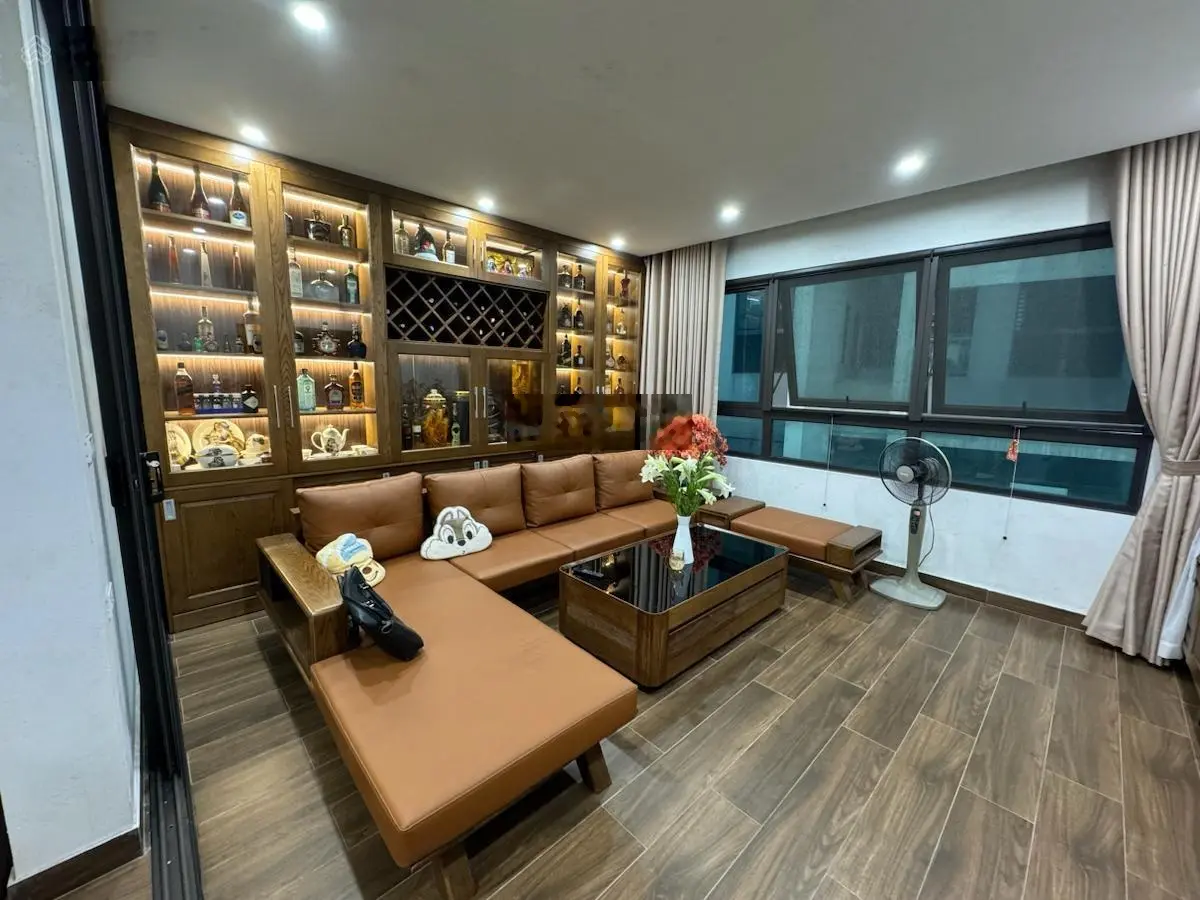 bán nhà phố cầu giấy , 65m2,8 tầng ,2 thoáng , mặt tiền 5m , oto tránh , kinh doanh ,giá 25 tỷ