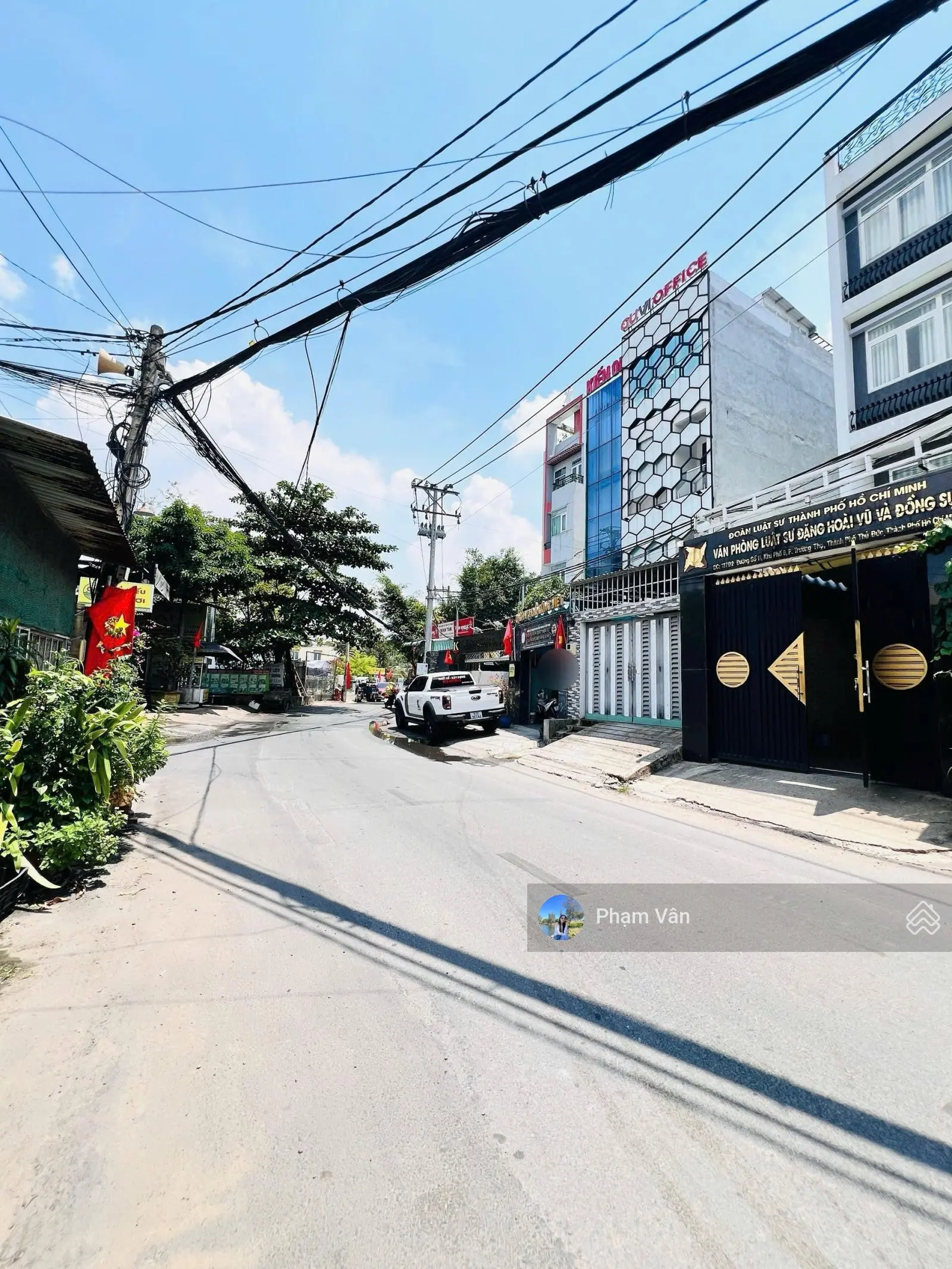 Nhà hướng đông nam- 1T2L - HXH đi bộ 10m ra mặt tiền đường, gần Xa Lộ Hà Nội - vuông vức, hoàn công
