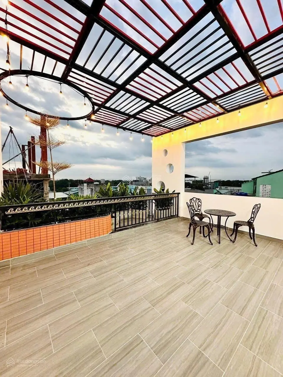 Hốt bạc nhà bán gấp cho thuê tại Lê Đại Hành, 3,55 tỷ, 59,3m2, sổ riêng chính chủ hẻm xe hơi