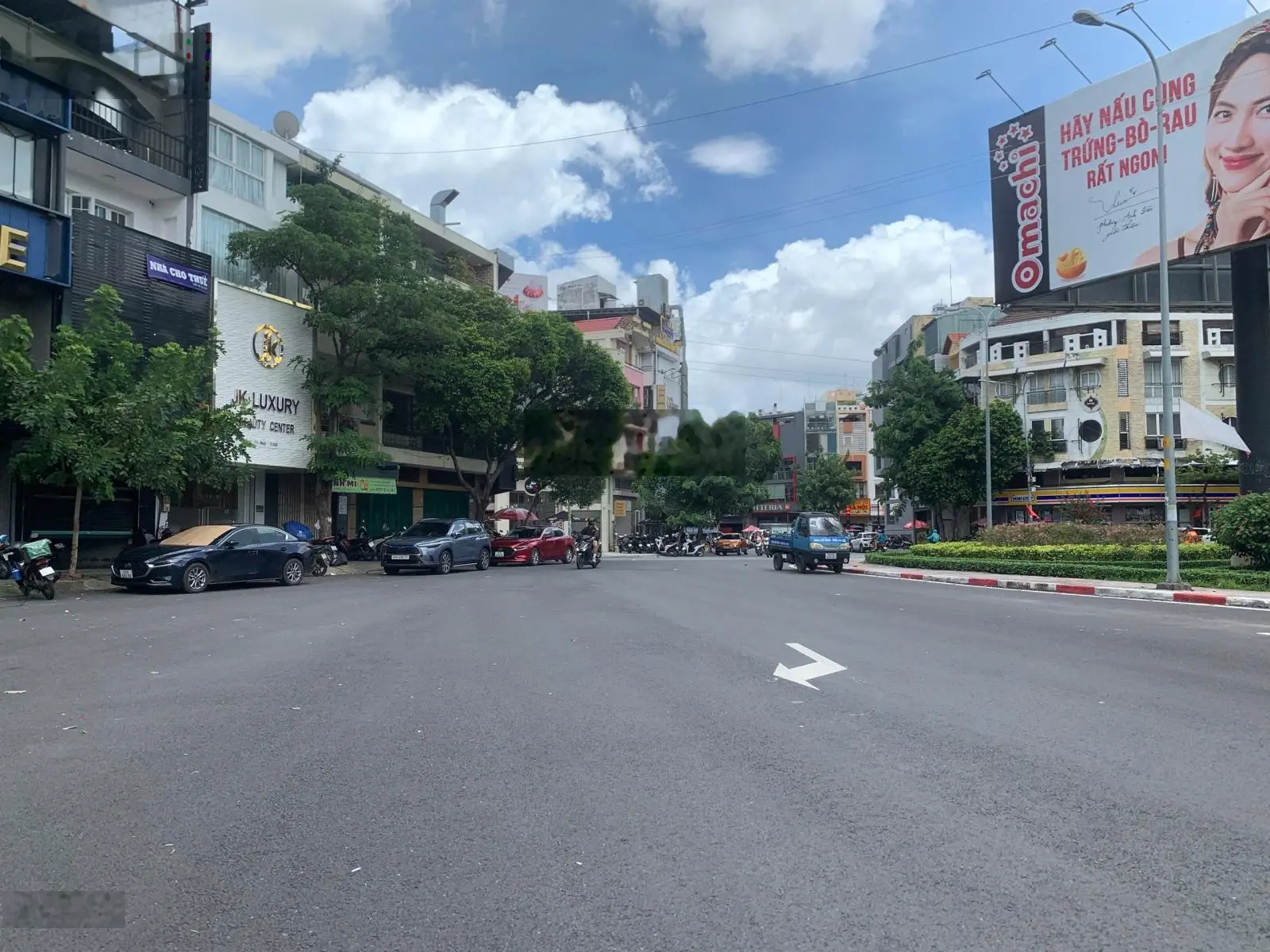 Mặt tiền ngang 5m, đường Hoa Lan ngay vòng xoay Phan Xích Long - 4 tầng, giá 18 tỷ