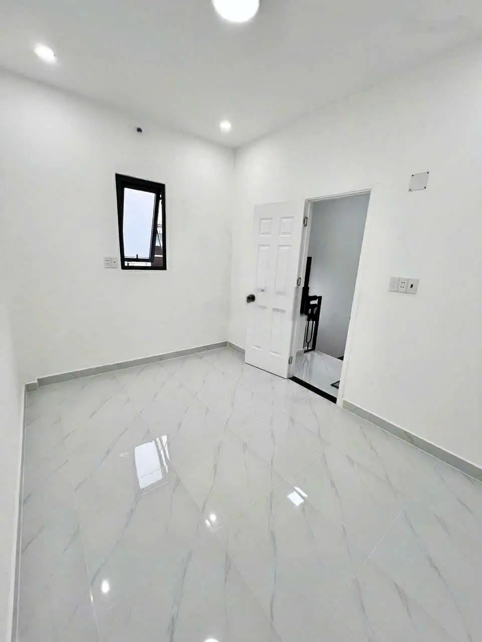 Ba Đình, P9, Q8 vị trí đẹp sau căn mặt tiền giá tốt nhà đẹp
