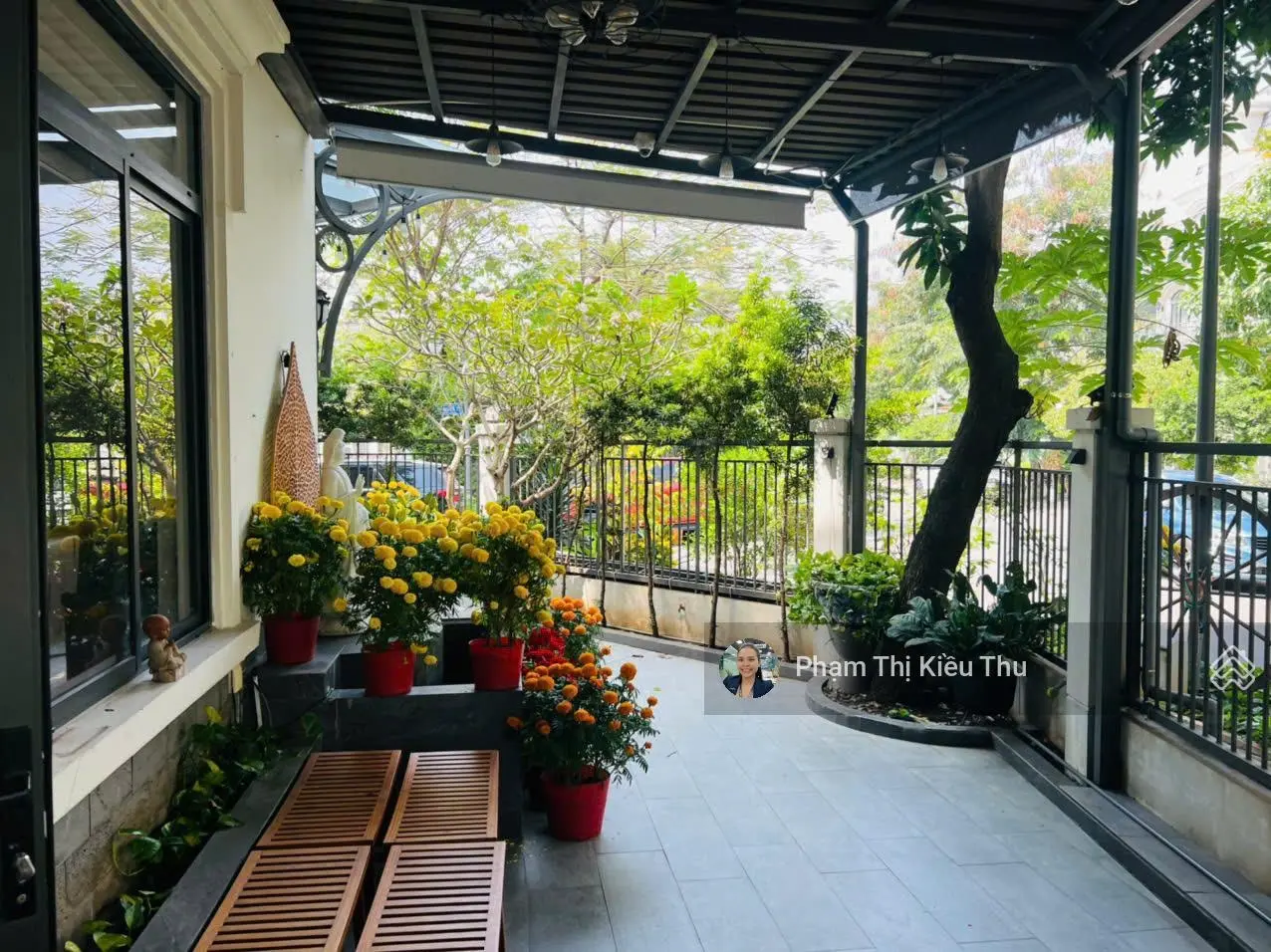 Bán gấp căn góc sân vườn Lakeview City hoàn thiện nội thất DT 168m2 5PN giá 27,5 tỷ Lh 0902872670