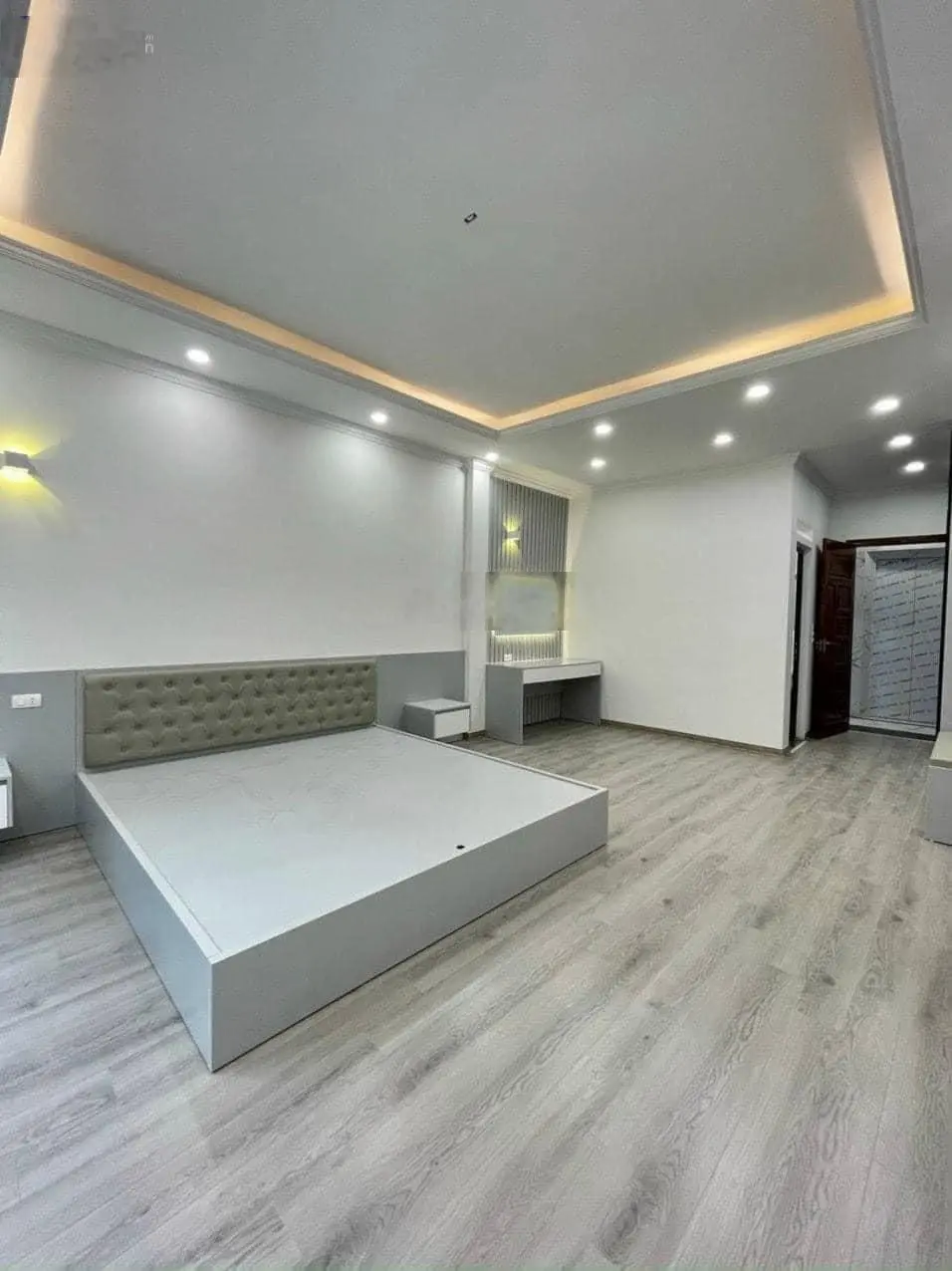 12.5 tỷ-60m2-5 tầng mới thang máy-6 ngủ-ô tô-kim đồng