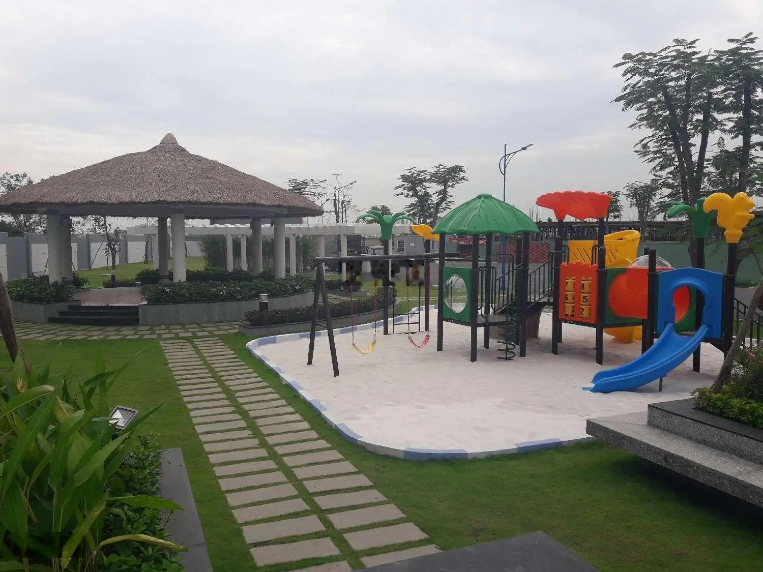 Cần bán gấp khu biệt thự Merita compound đầy đủ tiện ích kế bên Khu Đô Thị Mới Global City, sổ hồng