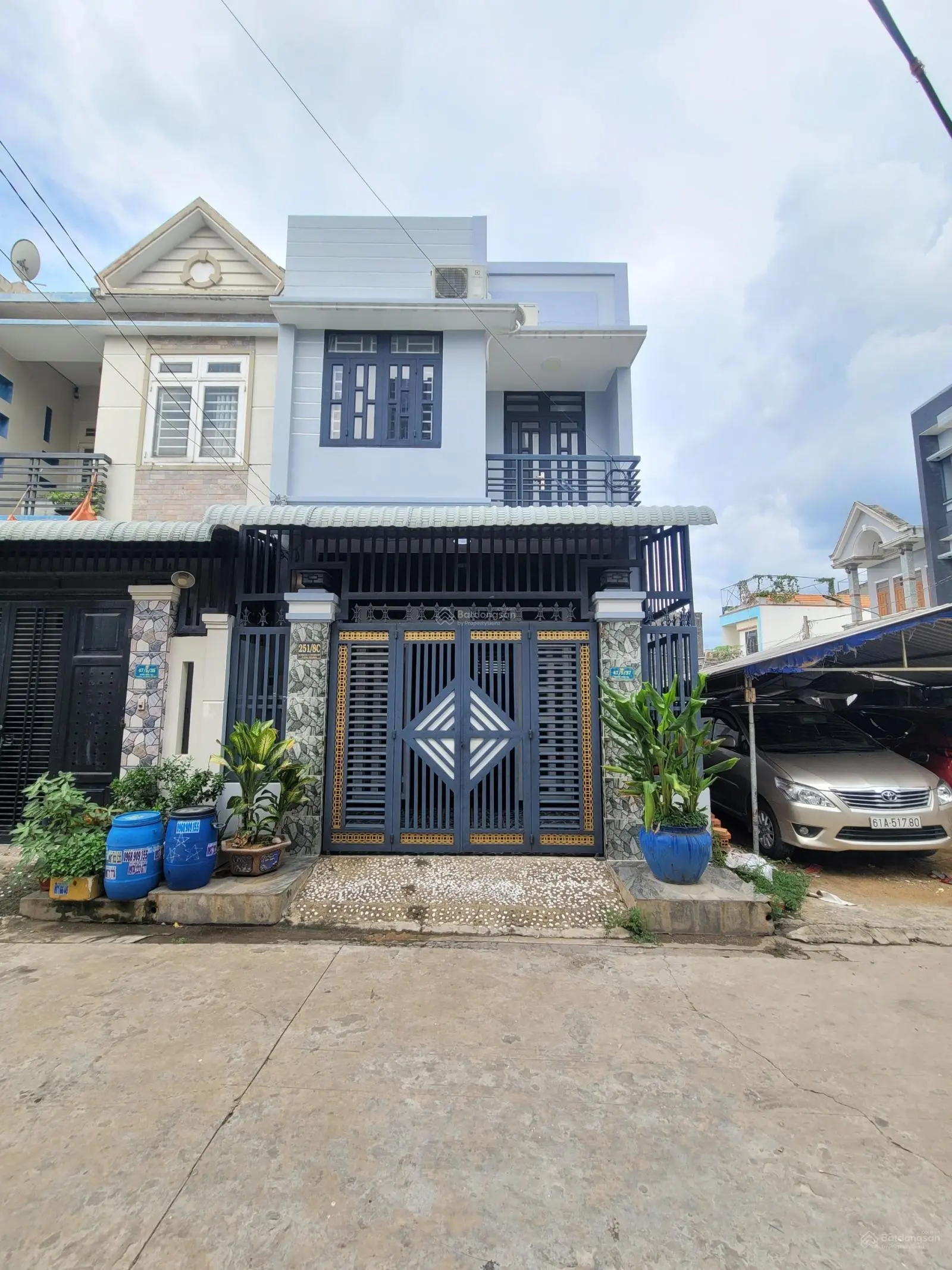 3 tỷ 750 Bán nhà 1 trệt 1 lầu 2 mặt tiền trước sau đường Hai Bà Trưng 100m P.Tân Đông Hiệp TP.Dĩ An