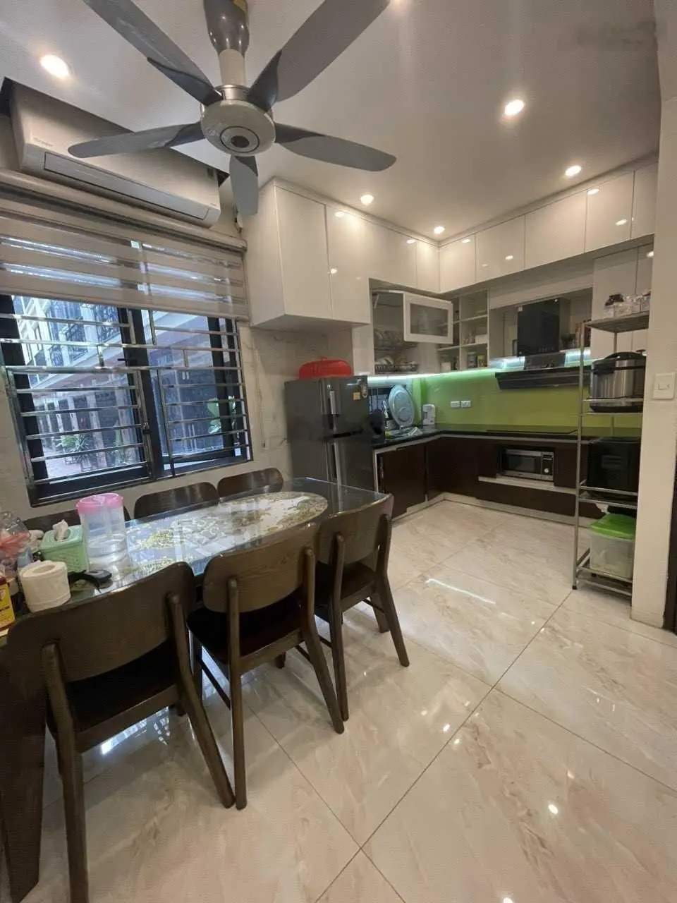 Siêu phẩm đỉnh cao! Bán nhà 3 tầng 93m2 đẹp nhất phố - mặt tiền 4,5m, ô tô ra vào - 11 tỷ