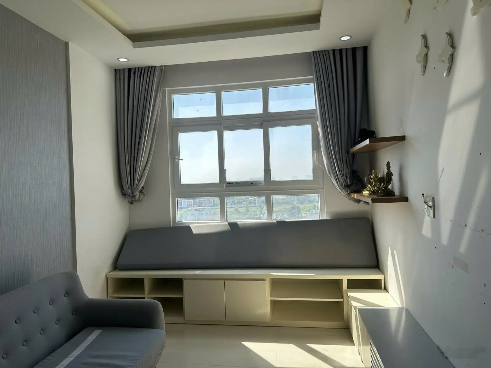 Căn hộ chung cư 2pn2wc, nhà đẹp gần trung tâm sẵn sổ hồng mà giá chỉ trên dưới 2 tỷ