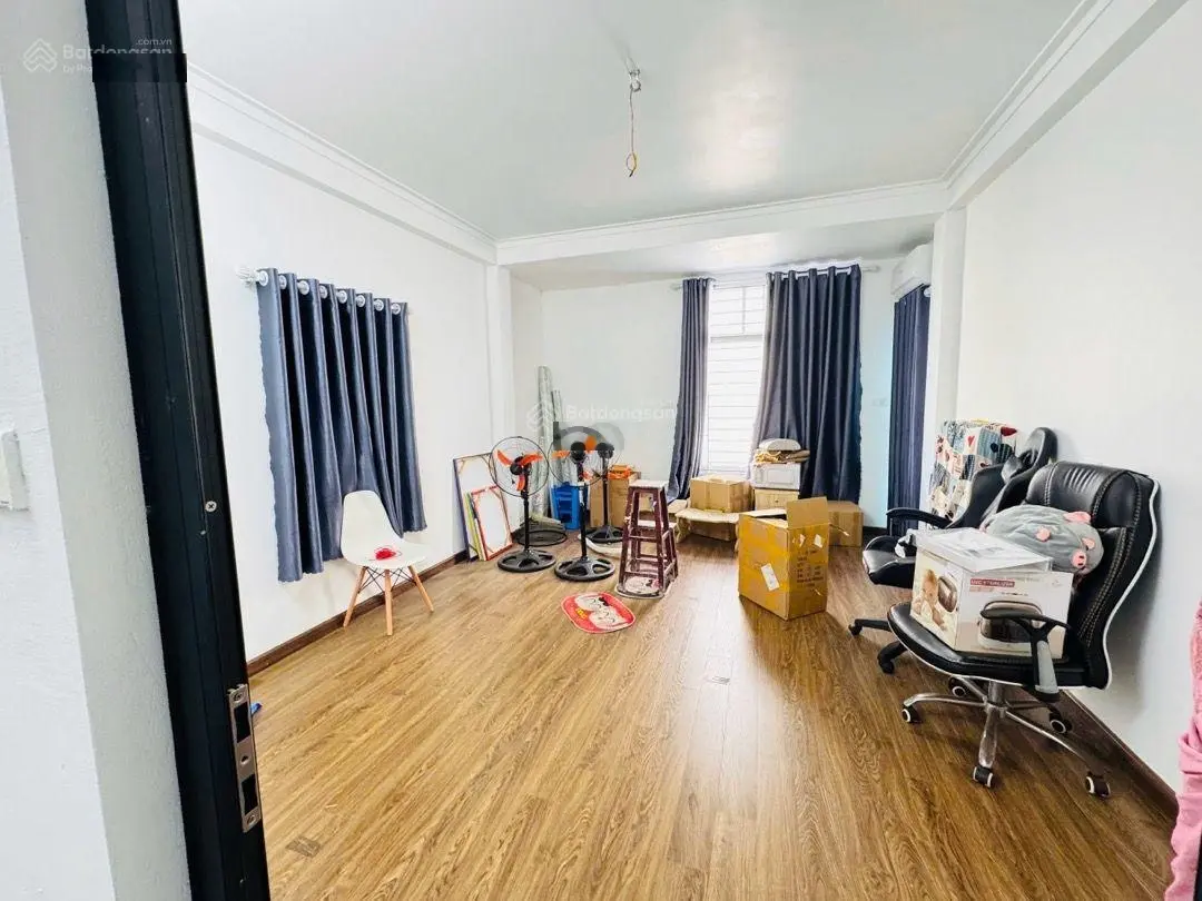 Bán nhà 12 Nguyễn Lân - Thanh Xuân, 43m2, 5 tầng, MT 4m, giá 7.95 tỷ