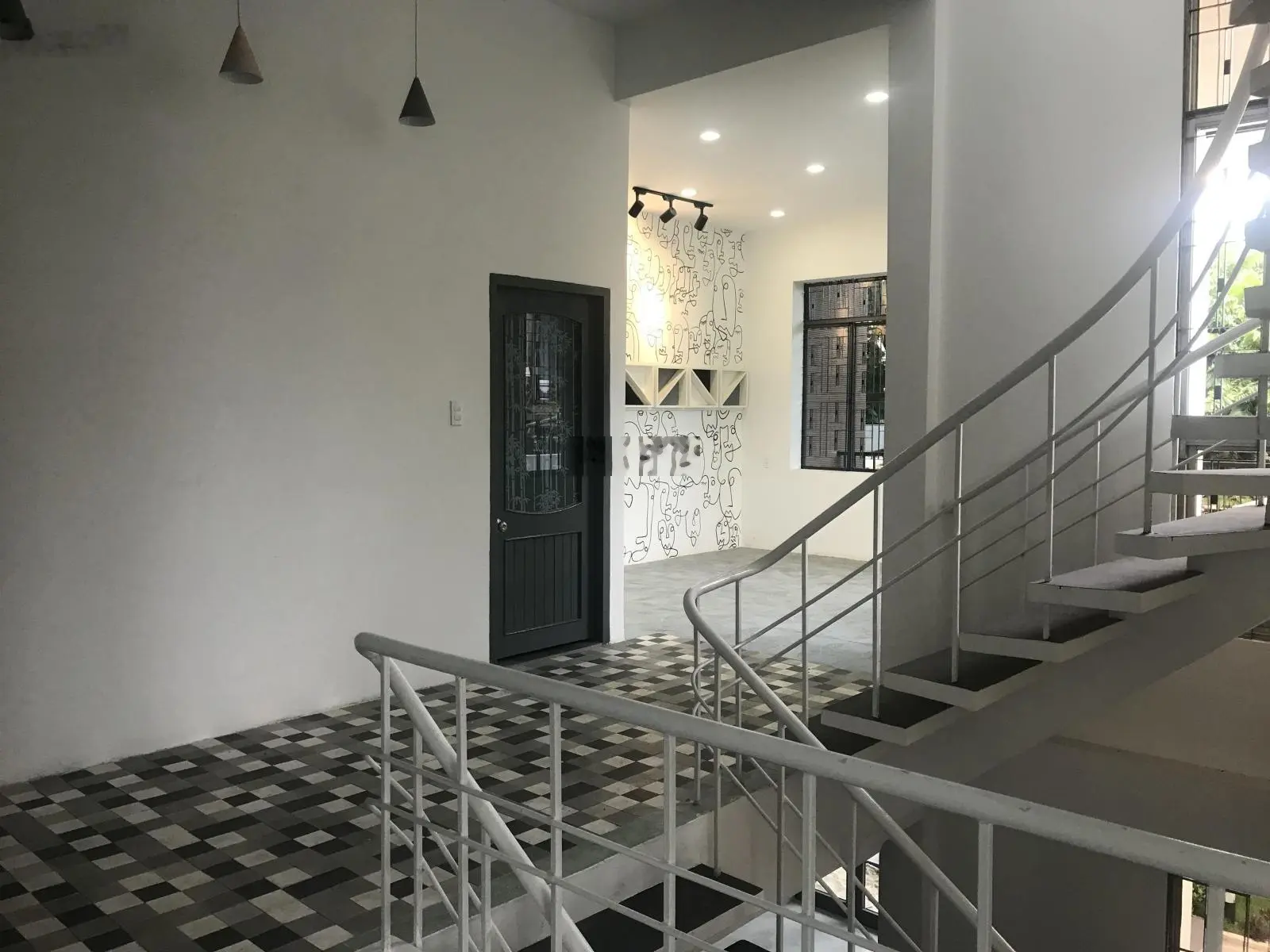 Bán nhà mặt phố Nguyễn Lương Bằng, 18 tỷ, 254.7 m2, hàng hot!