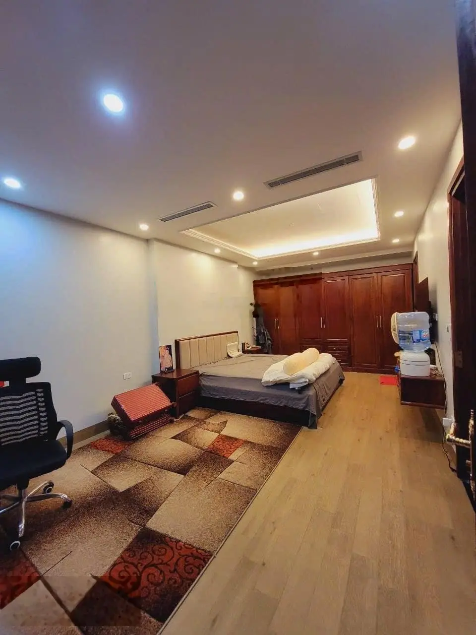Chính chủ bán nhà Tôn Đức Thắng - ngõ ô tô tránh - ô vào nhà - 70m2 - MT6m giá chỉ hơn 200tr/m2.