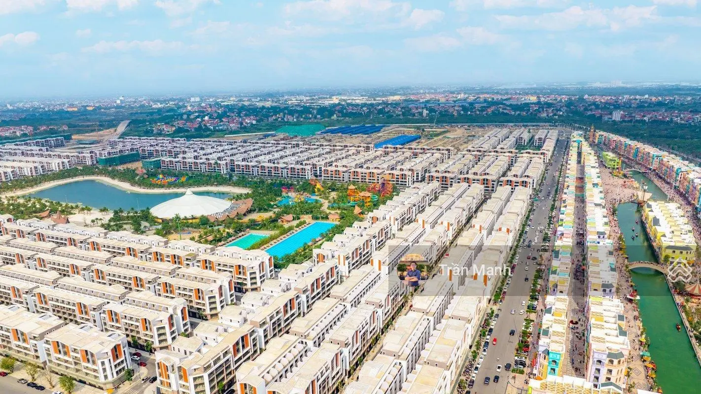 Cần bán nhà liền kề 5 tầng giá 8,8 tỷ tại Vinhomes Ocean Park 3. Gần Grand Word và công viên nước