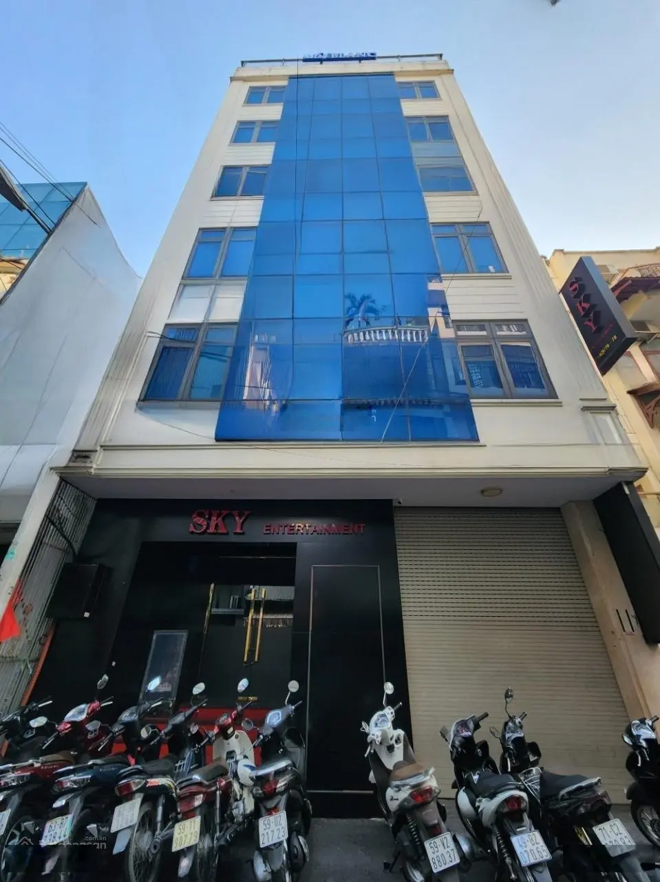 Siêu phẩm - tòa CHDV 53P doanh thu 260tr/tháng view Landmark 81 hầm 8 tầng giá chỉ 48 tỷ