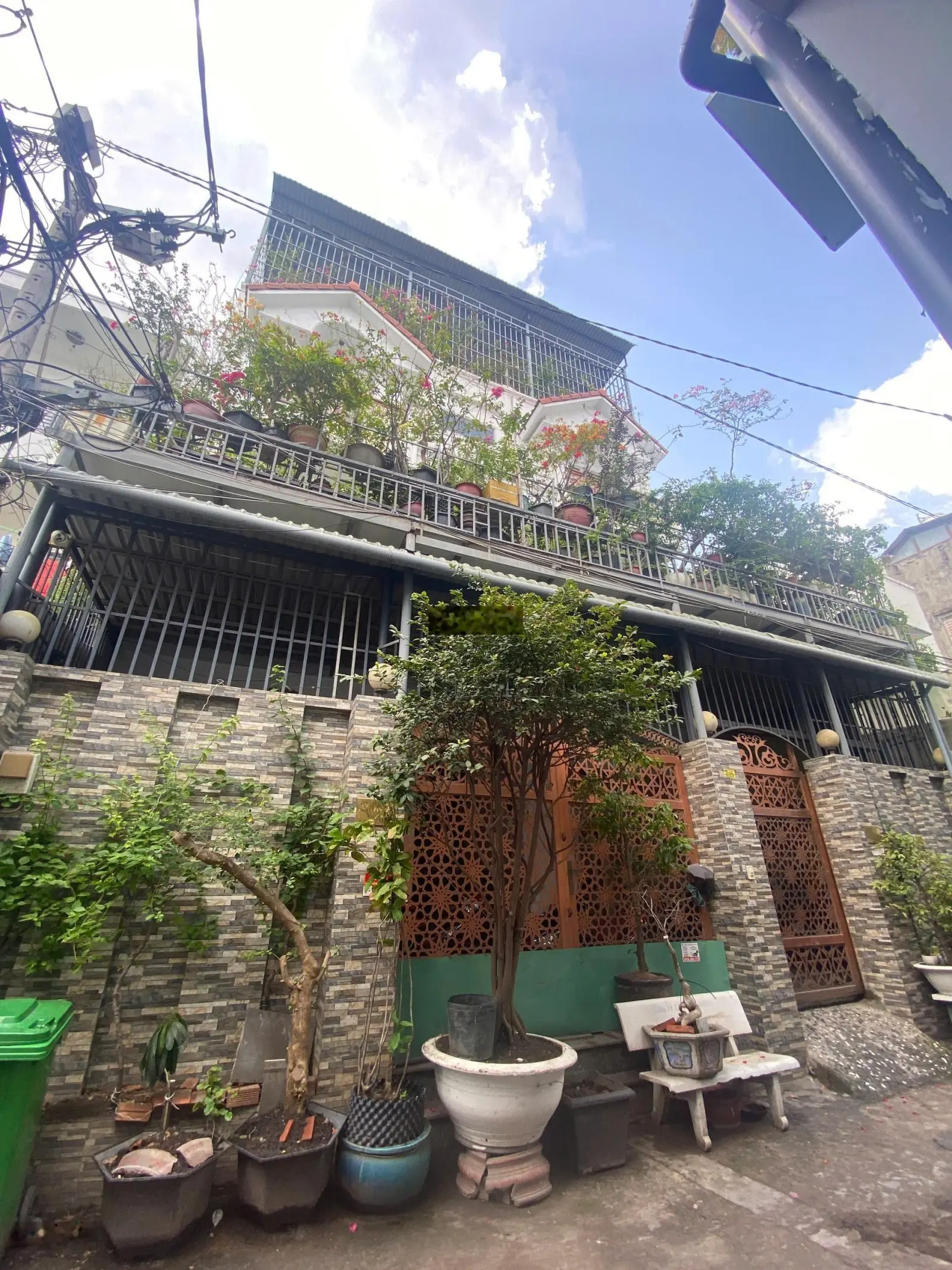 Bán nhà đường Lê Trọng Tấn, gần trường Công Thương, DT 11mx18m, 3 lầu hoàn công, gồm 33p kinh doanh