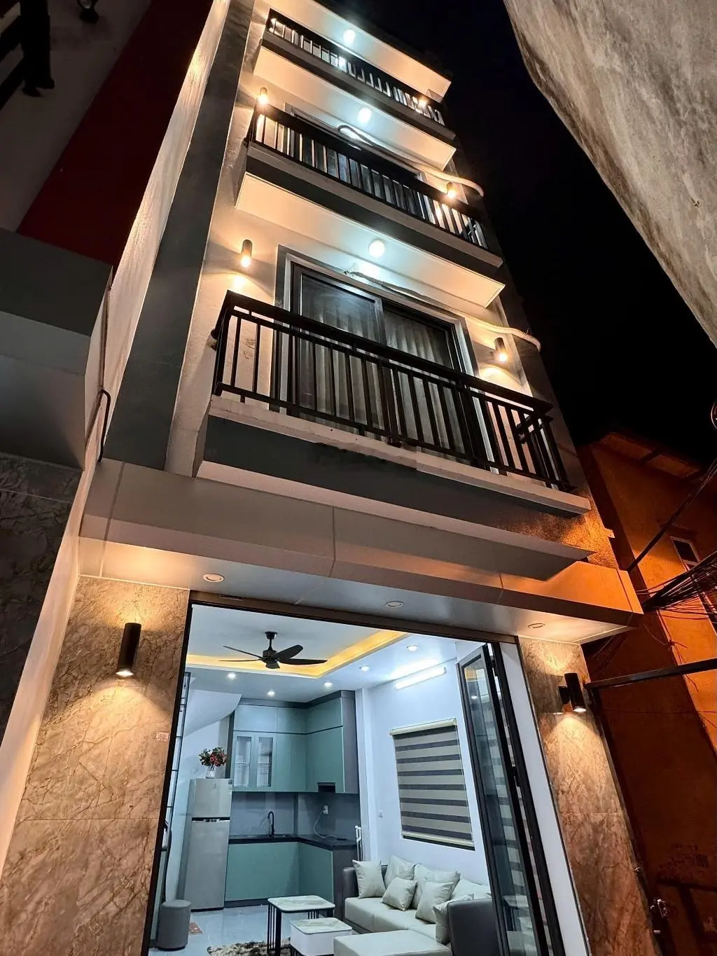Nhà mới - 2 thoáng - full nội thất - ngõ thông - ở ngay tại hai bà trưng